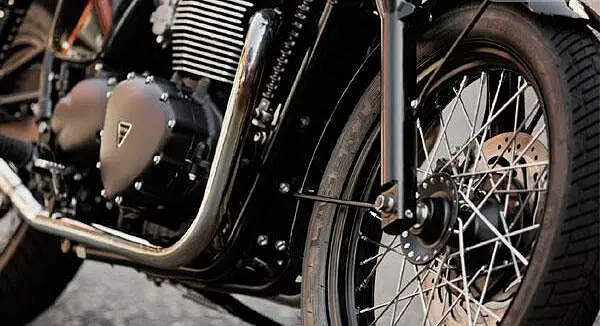 triumph bonneville mag wheels